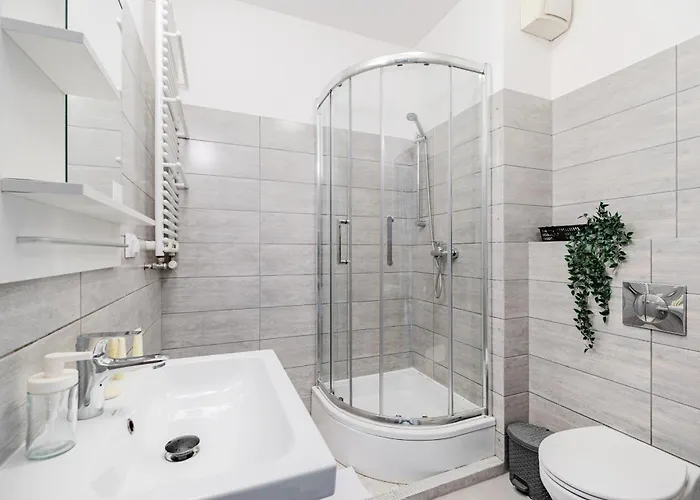 West Station By Arrenda Apartament