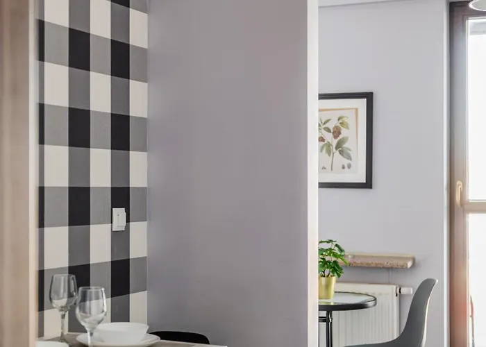 West Station By Arrenda