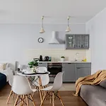 West Station By Arrenda Apartment Warsaw